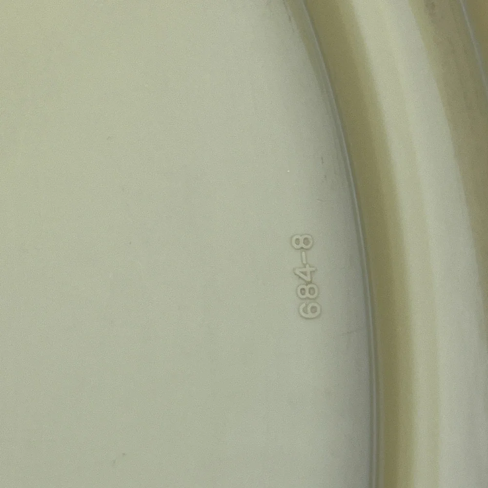 VTG Tupperware Yellow‎ Round Cake Carrier Keeper Storage Container 684-8 683-8